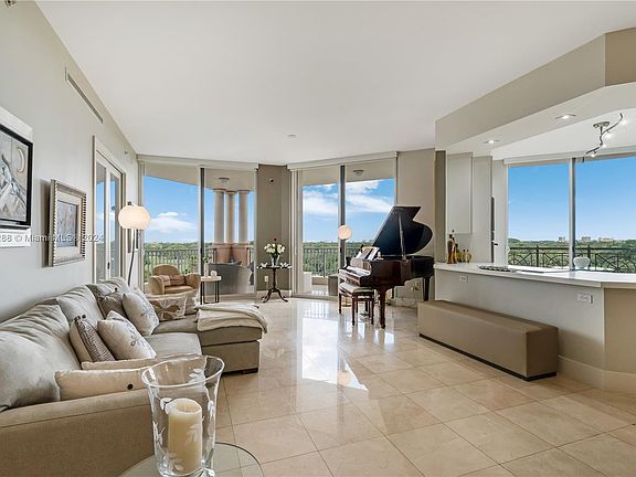 4th image of 626 Coral Way APT 704
