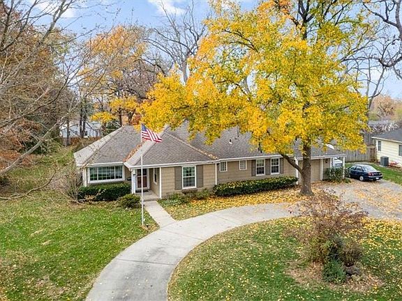5th image of 6323 Robin Hood Dr