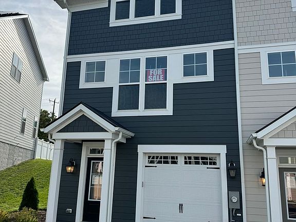 5th image of 3411 Monterey Dr