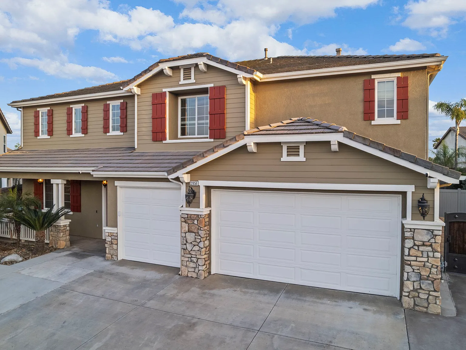 4 bed, 3477 sqft, $3,595 — Photo 2