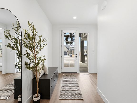 2nd image of 8569 S Round Stone Cv