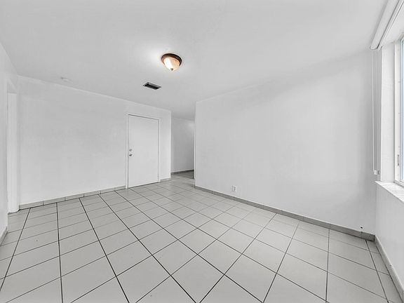 5th image of 1853 SW 17th St APT 2