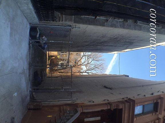 3rd image of 137 W 131st St