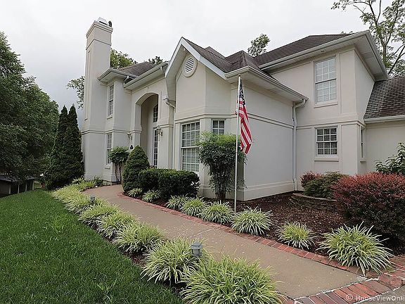 4th image of 2124 Woodhollow Ct