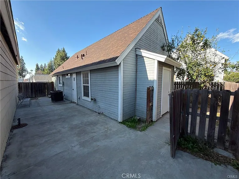 14560 Woodland Dr — Photo 10