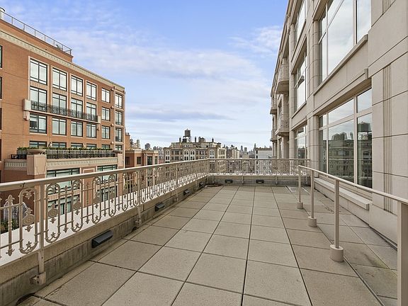 5th image of 2150 Broadway #6C