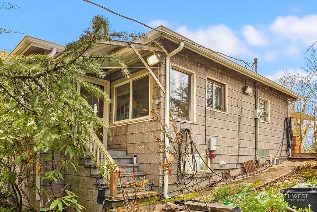 4015 21st Avenue SW photo 1