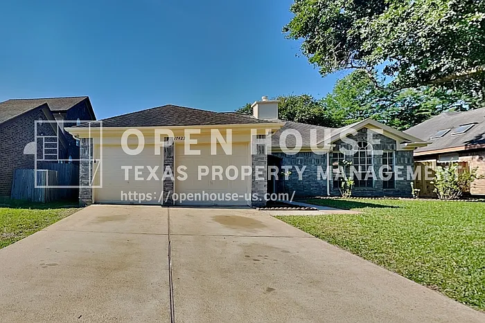 17423 Saxon Dr — Photo 1