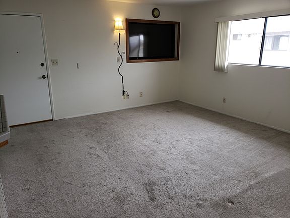 4th image of 17017 S Vermont Ave #4