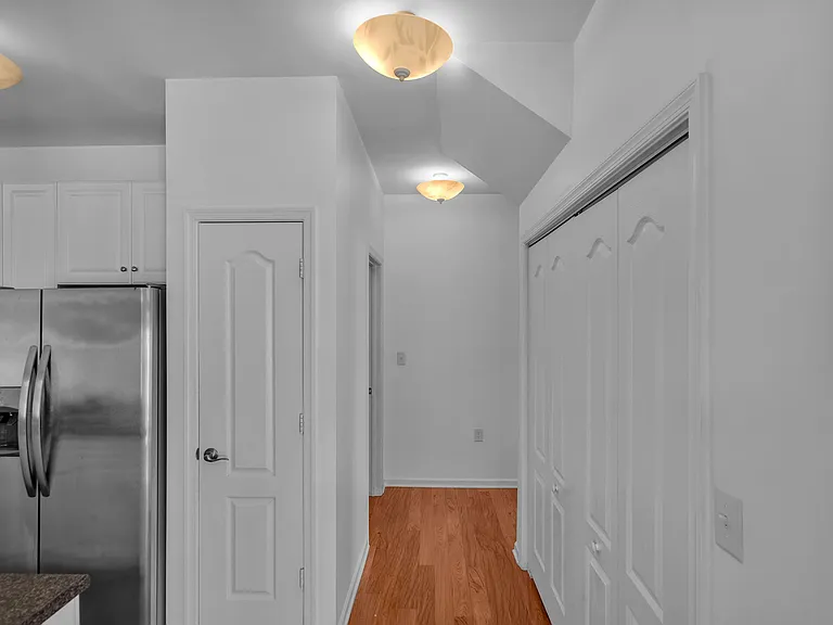5324 Charmont Ct — Photo 16