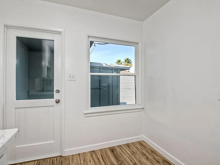 1611 S Myers St — Photo 11