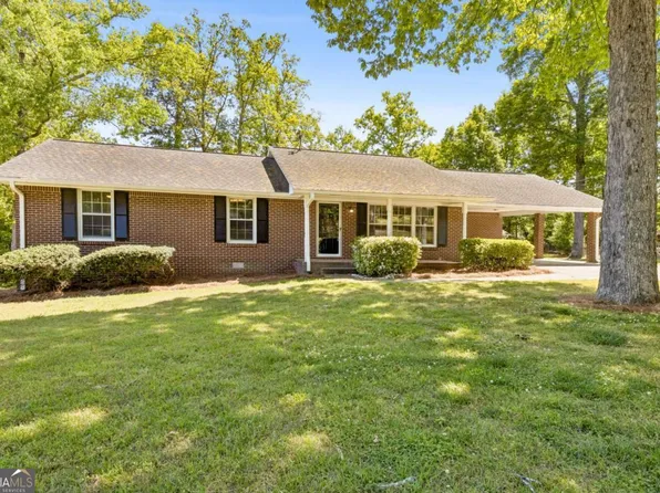 968 Gunter Cir, Lawrenceville, GA 30043