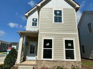 416 Queen Ln, Gallatin, TN 37066