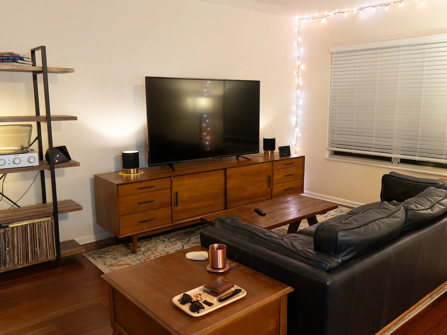 2 bed, 884 sqft, $1,550 — Photo 1