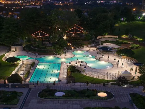 (undisclosed Address), Alexandria, VA 22304