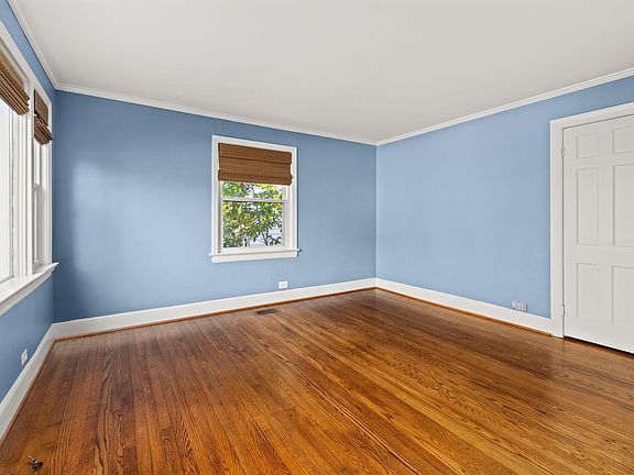 5th image of 1813 University Dr