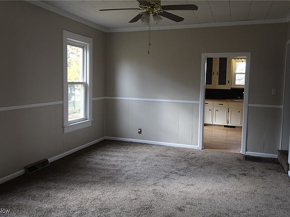 4th image of 436 N Portage St