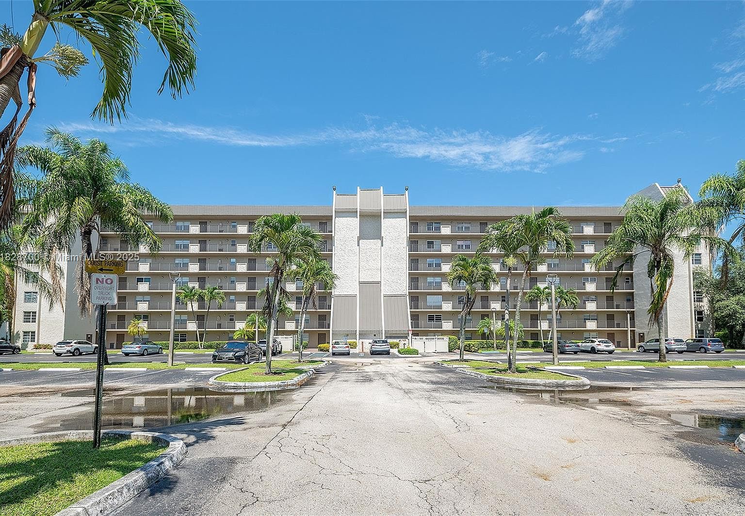 3150 W Rolling Hills Cir APT 307