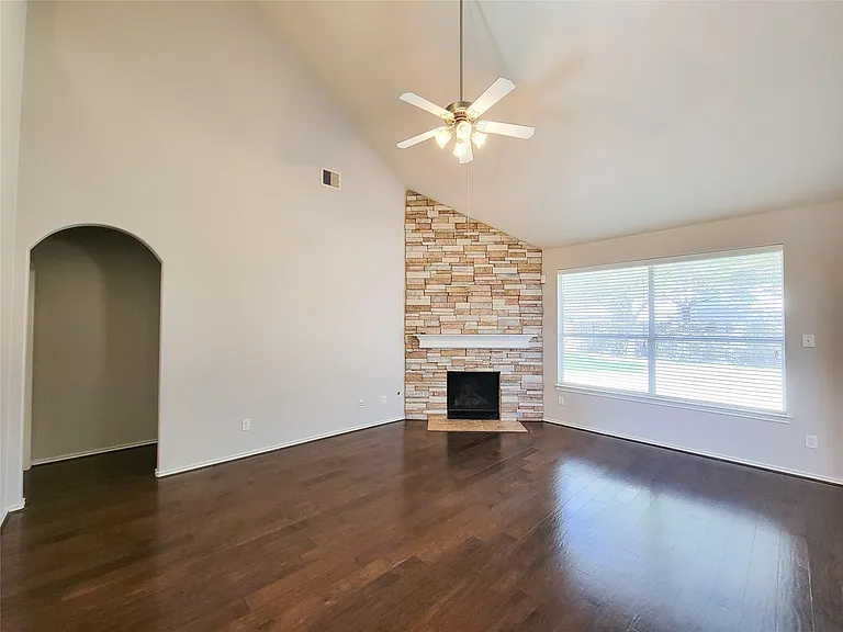 24502 Evangeline Springs Ln — Photo 11