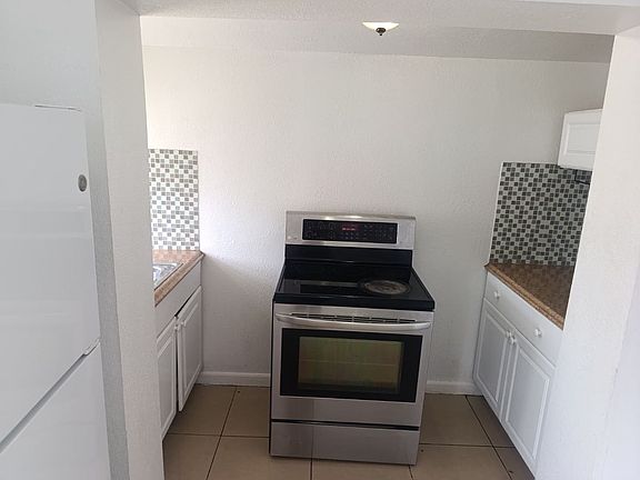 3rd image of 1626 W Flagler St #4