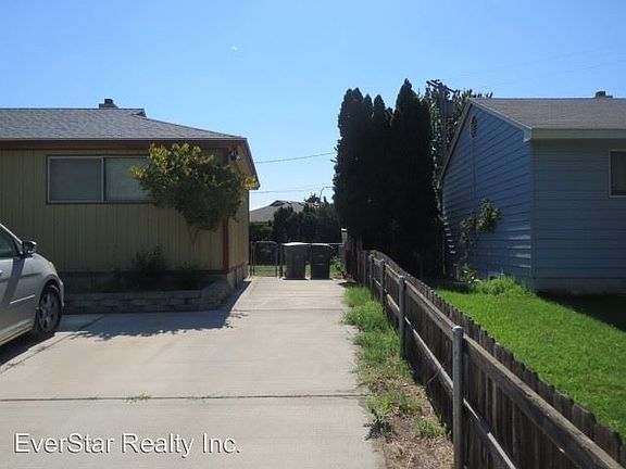 2nd image of 1906 Everest Ave