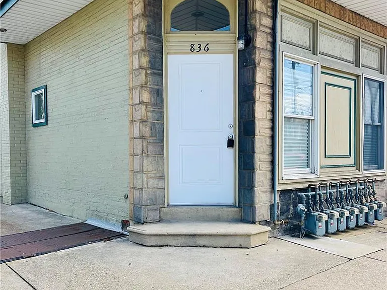 836 Main St #1 — Photo 2