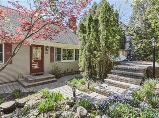 70 Bayview Dr, Huntington, NY 11743