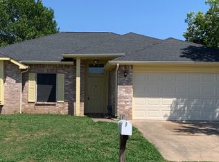 6701 Olivewood Dr, Arlington, TX 76001