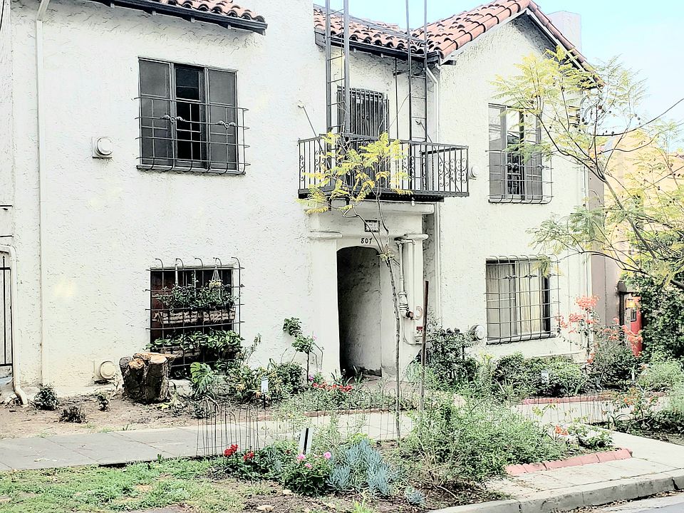 1st image of 807 Hyperion Ave APT 9
