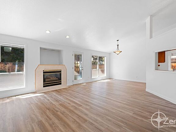 3rd image of 16007 NE 37th St