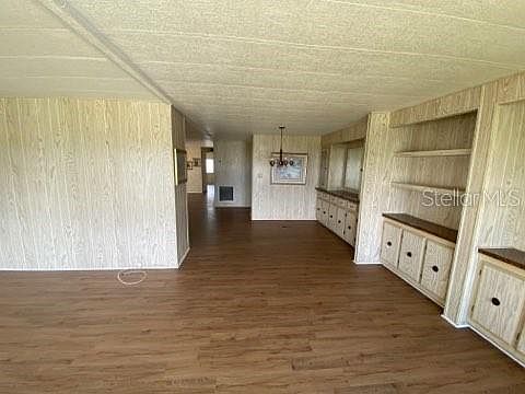 2nd image of 2114 Lois Blvd