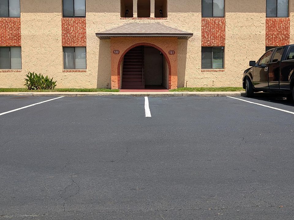 1st image of 121 San Juan Cir