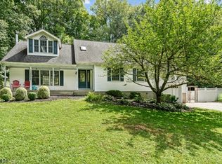 6 Wood Dale Ct, Vernon, NJ