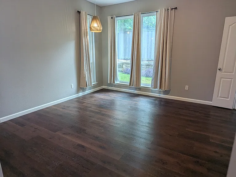 2807 Freedom Cir — Photo 13