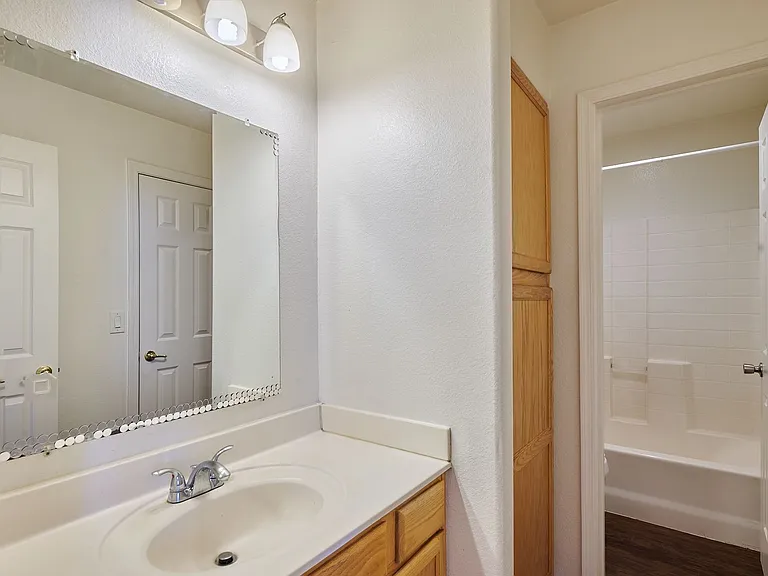 414 N Drew St — Photo 2