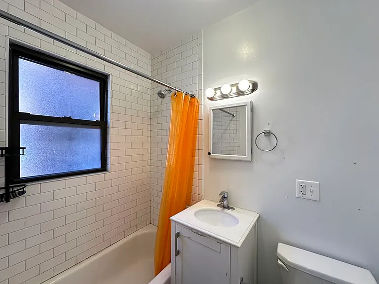2641 N Spaulding Ave #E3 — Photo 20
