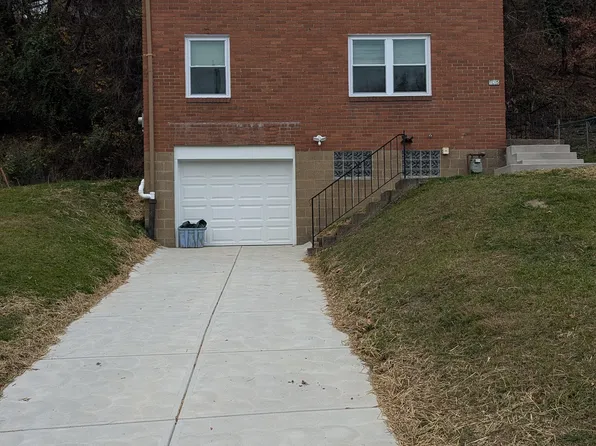 935 Millerdale St, Pittsburgh, PA 15201