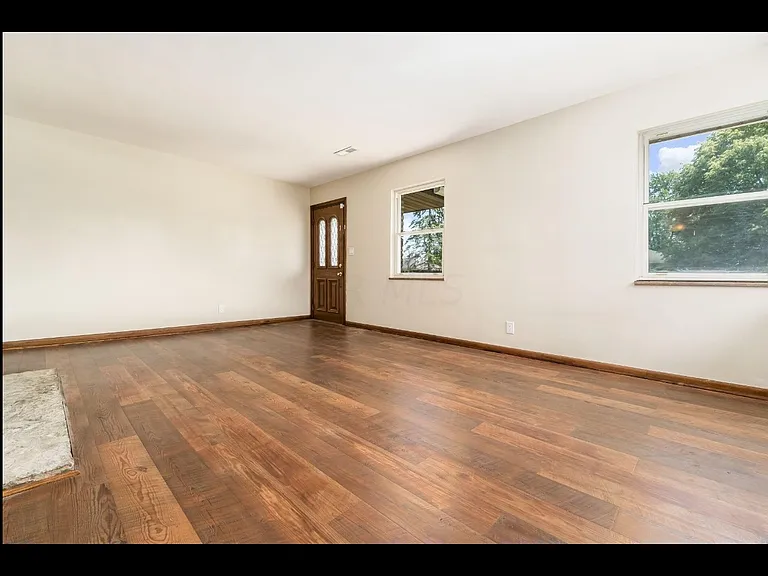 59 N Ashburton Rd — Photo 5