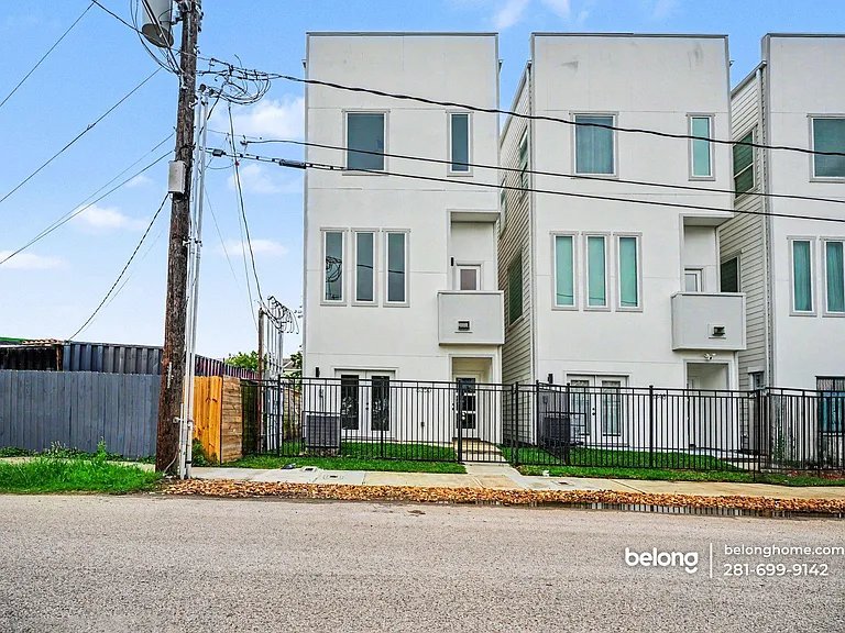 6350 Culberson St — Photo 1
