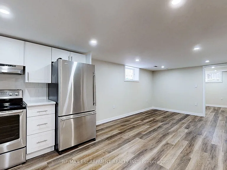 65 Fielding Cres #LOWER — Photo 11