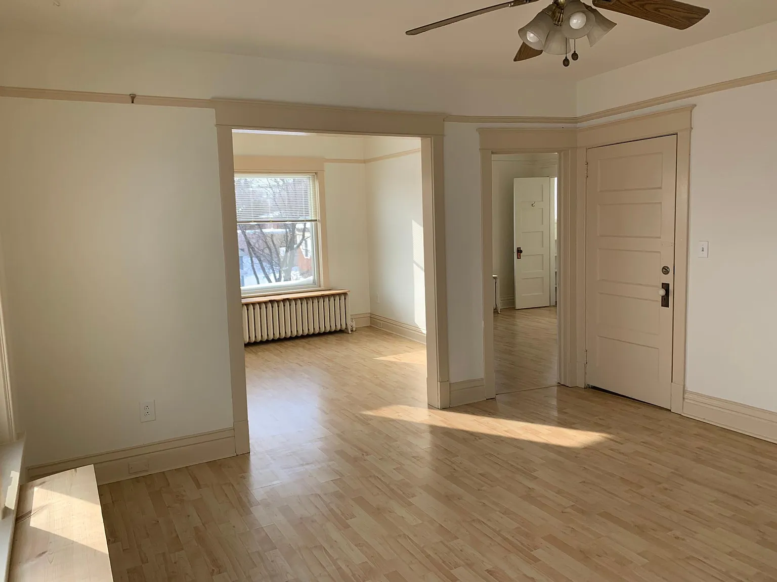 2 bed, 1100 sqft, $1,350 — Photo 2