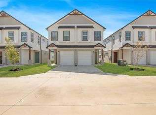 1319 W Main St #2, Mabank, TX 75156