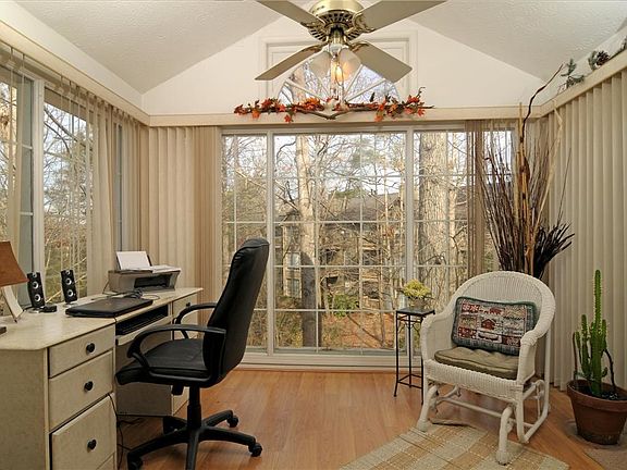 3rd image of 2204 Countryside Pl SE