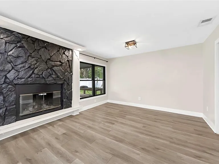 4030 Fieldgreen Pl — Photo 10