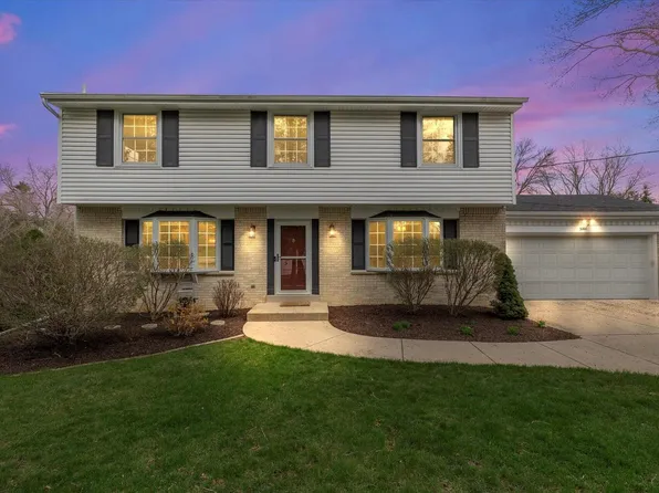 3200 Sunny View LANE, Brookfield, WI 53005