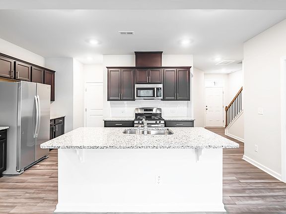 5th image of 3149 Montlawn Pl
