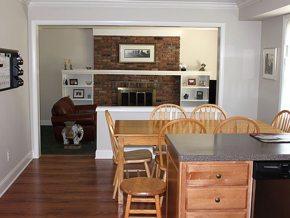 3rd image of 2361 Glen Valley Dr