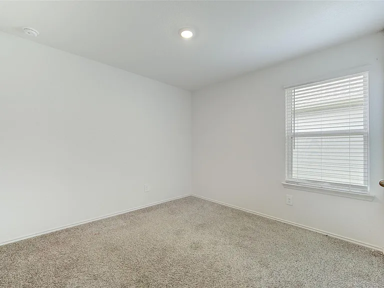 4306 Zeke Estates Ln — Photo 7