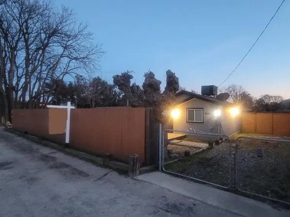 9066 Walker Ct, Reedley, CA 93654
