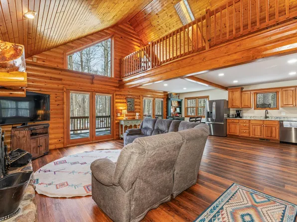 8250 Maplewood Ln #16, Eagle River, WI 54521